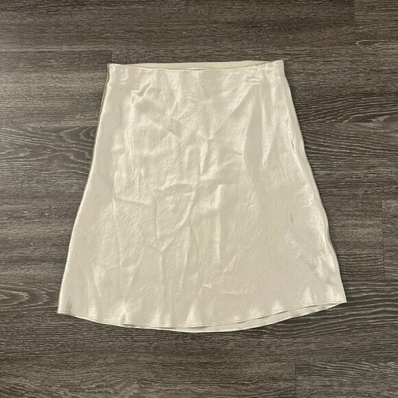 EUC Babaton Slip Satin Mini Skirt Size 8 Champagne Silky A Line Minimalist Skirt - Picture 10 of 15